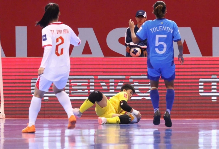 Thua 0-3, Philippines ngả mũ trước thủ môn tuyển Việt Nam