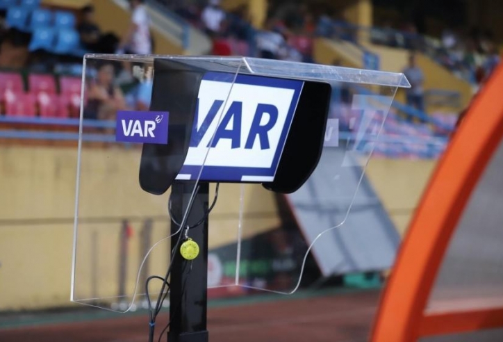 Giảng viên FIFA theo sát, chấm điểm trọng tài VAR khóa 4