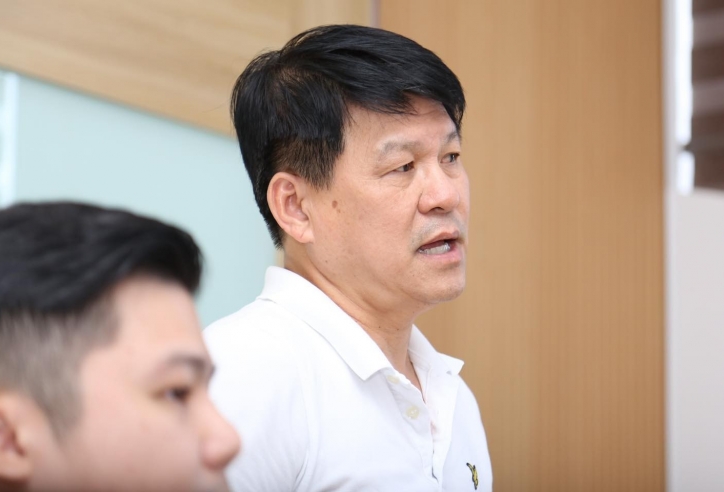HLV Vũ Tiến Thành hết lời khen học trò sau trận thua ngược