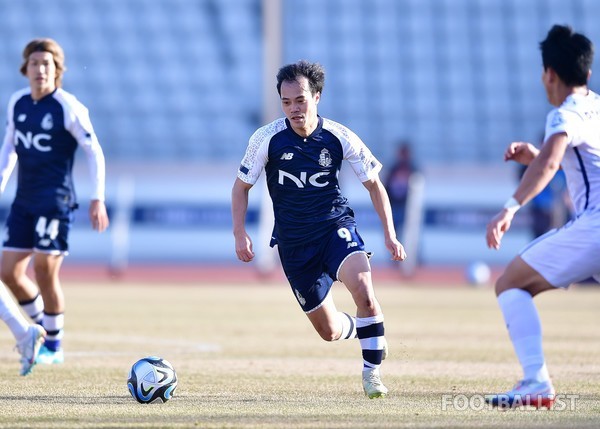 Động thái mới nhất của Văn Toàn sau chiến thắng cùng đội bóng Hàn Quốc