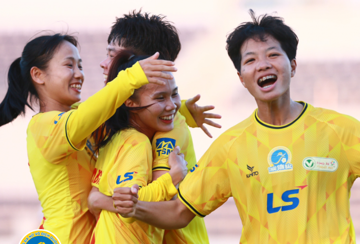 VIDEO: Đội bóng cũ của Huỳnh Như thắng đẹp ngày ra quân