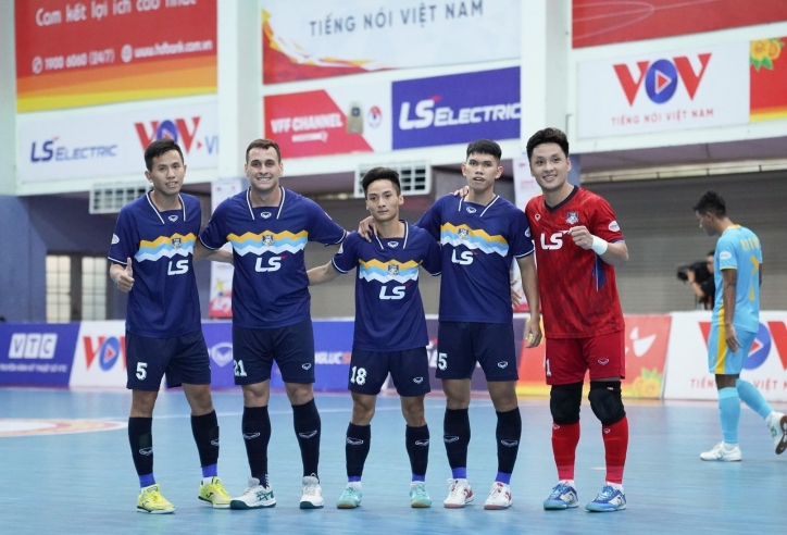 Đội bóng Việt Nam sang Nga thi đấu