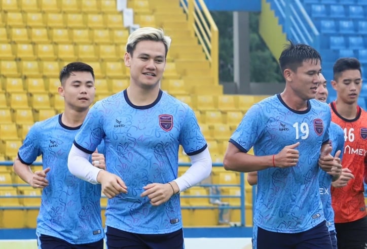 Đội bóng Việt Nam chiêu mộ hàng loạt chuyên gia châu Âu