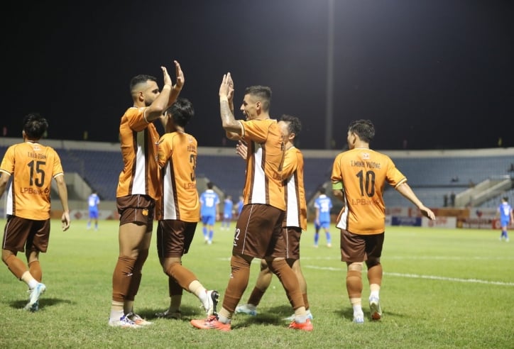 Video: HAGL thắng 4-0 ngày mở màn, tạm dẫn đầu BXH V-League 2024/25