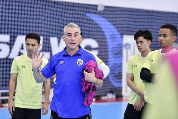 HLV châu Âu muốn cả thế giới thấy sức mạnh của ĐT futsal Thái Lan