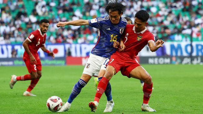 Lịch thi đấu bóng đá hôm nay 15/11: HAGL vs Hà Tĩnh, Indonesia vs Nhật Bản mấy giờ?