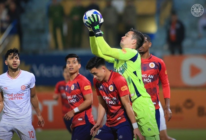 Thủ thành Việt kiều của ĐT Việt Nam báo tin buồn cho CAHN