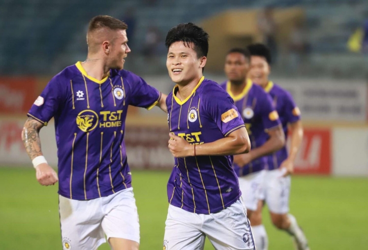 Hà Nội FC nhận hattrick giải thưởng tháng 4