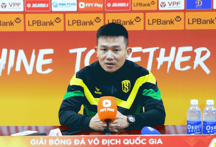Nằm nhóm nguy hiểm, HLV SLNA vẫn tự tin trụ hạng thành công