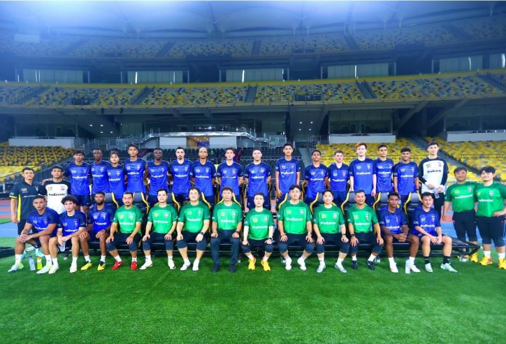 HLV Kim Sang Sik chốt 26 cầu thủ đấu Man Utd