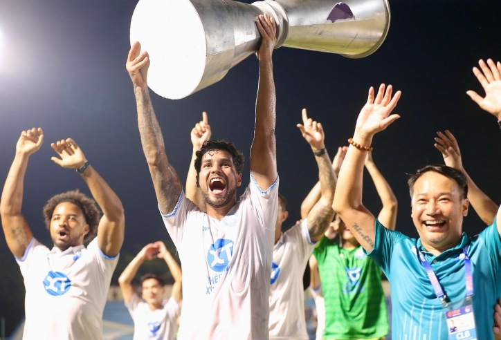 Sau vòng 25 V-League: Nhà vô địch lộ diện, cuộc đua trụ hạng nghẹt thở đến phút cuối