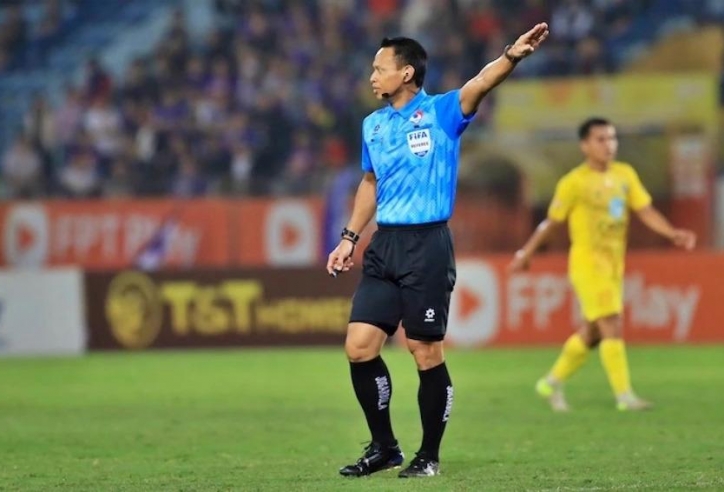 Kịch tính tấm vé xuống hạng V-League: Trọng tài FIFA làm nhiệm vụ