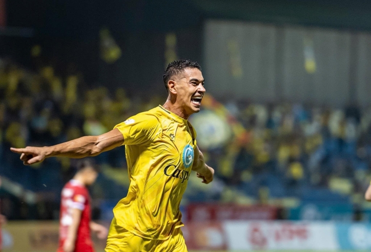 Hậu vệ Brazil viết tâm thư rời đội bóng V-League