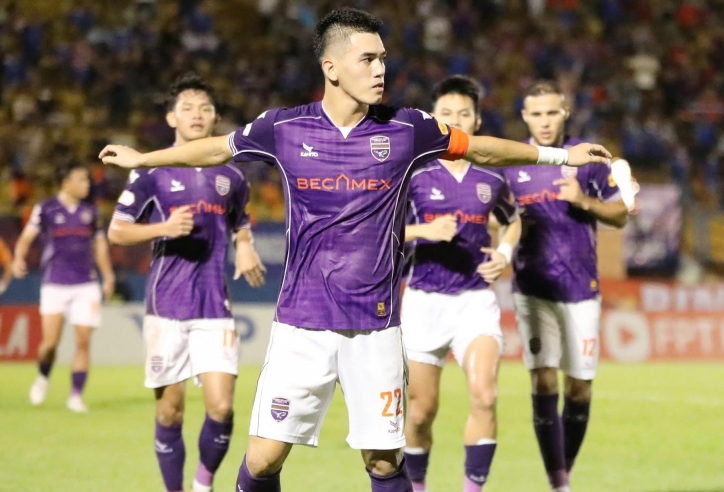 Tiến Linh xuất sắc giành đồng Vua phá lưới V-League 2024/25
