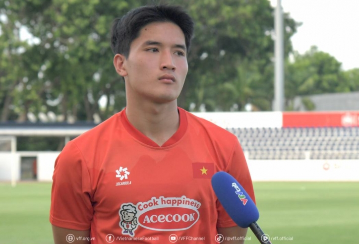 Tân binh U22 Việt Nam: 'Các cầu thủ phải thích nghi nhanh với môi trường mới'