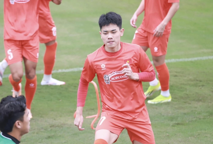 HLV Kim Sang Sik loại thêm 5 cầu thủ, Đình Bắc nói gì?