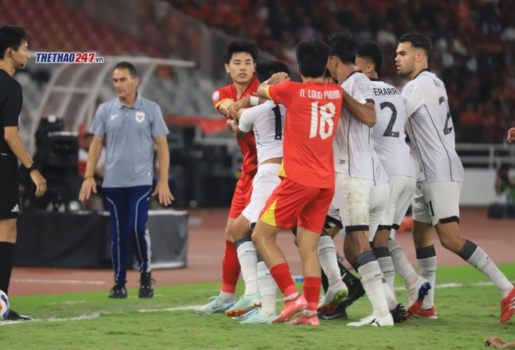 Xô xát cực gắt ở trận chung kết U23 Việt Nam vs U23 Indonesia