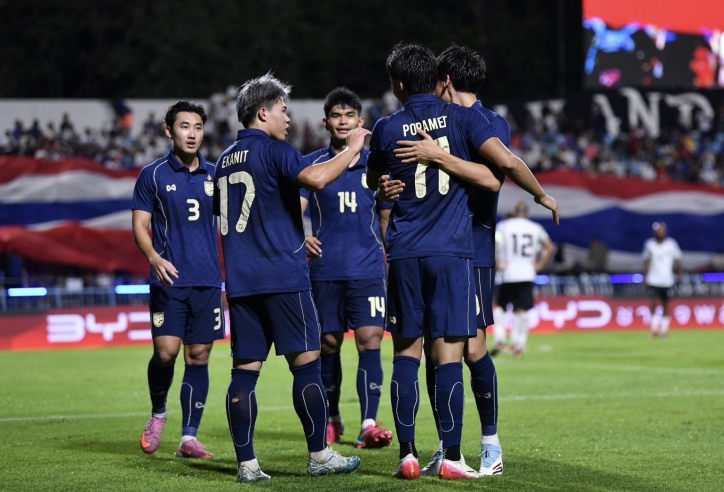 Bỏ lỡ liên tục, ĐT Thái Lan vẫn thắng 3-0 Fiji