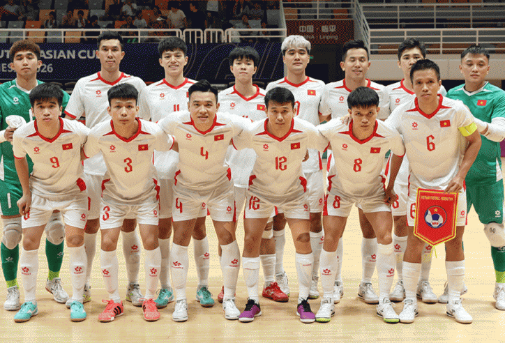 Video: ĐT futsal Việt Nam thắng đậm 7-2, đặt một chân tới VCK futsal châu Á