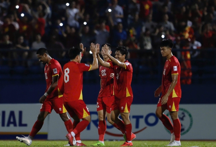 ĐT Việt Nam nhận tin kém vui trên BXH FIFA