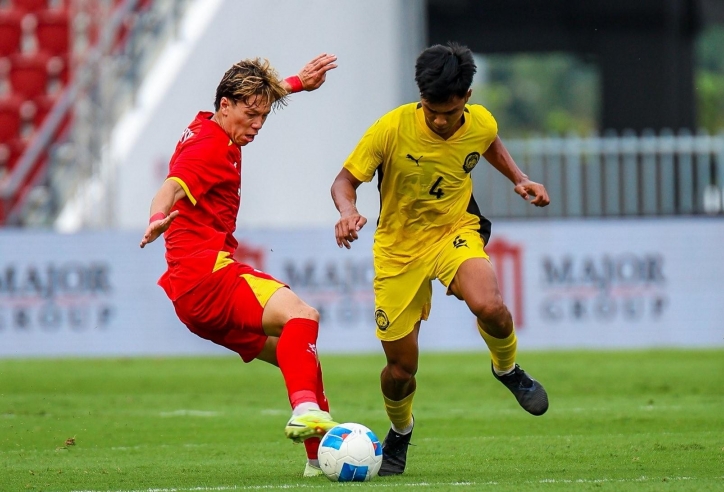 CĐV Malaysia đồng loạt thốt lên 1 điều sau trận thua sốc 0-2 U22 Việt Nam