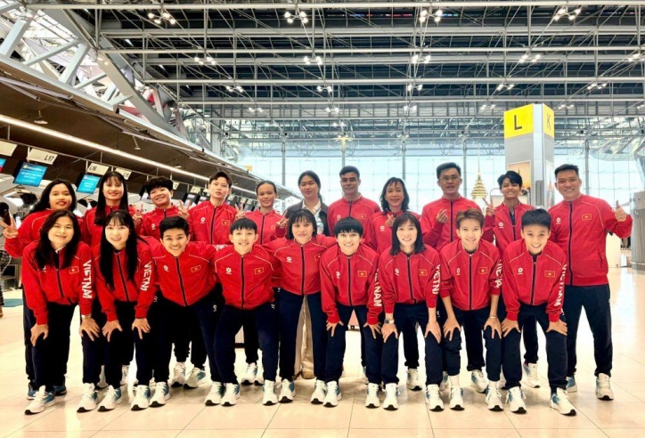 ĐT futsal nữ Việt Nam về nước sau tấm HCV SEA Games lịch sử