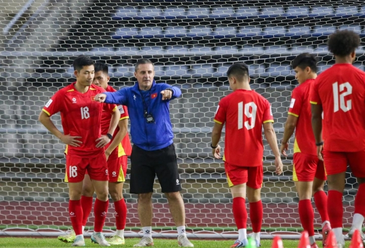 Chuyên gia Pháp: 'Bóng đá Việt Nam muốn phát triển ở thế giới, cần...'