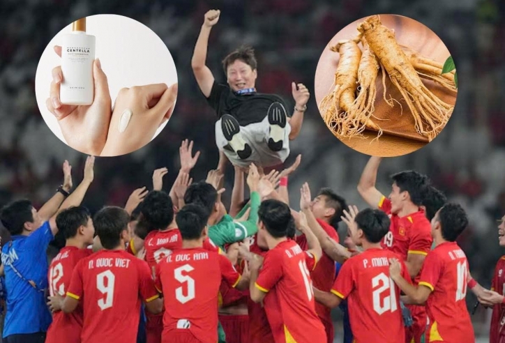 HLV Kim Sang Sik mua nhân sâm, mỹ phẩm tặng học trò