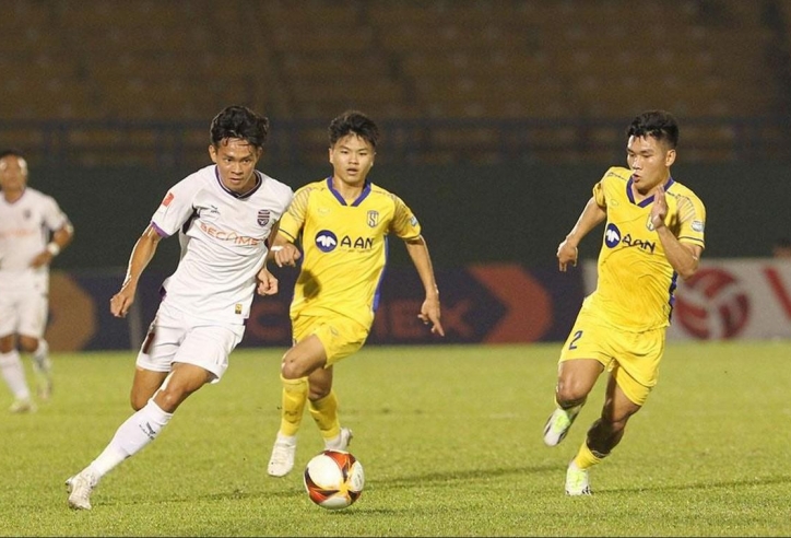 Trực tiếp SLNA vs Becamex TPHCM, 18h00 hôm nay 9/11