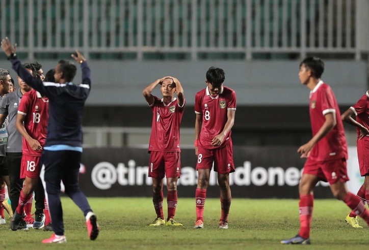 HLV Malaysia khiêm tốn: 'Chúng tôi thắng vì U17 Indonesia quá đen đủi'