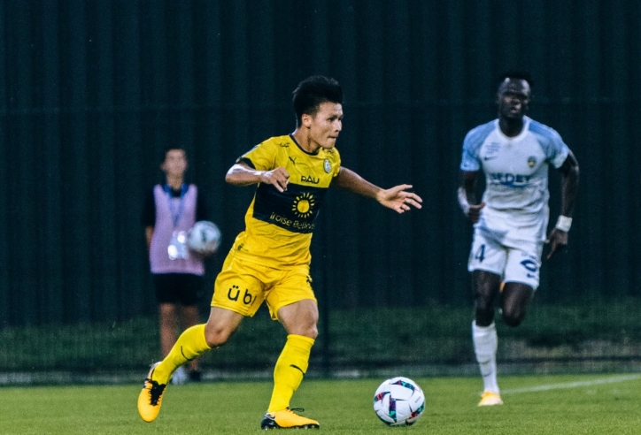 Bị đồng đội 'phớt lờ', Quang Hải mất cơ hội ghi bàn thắng cho Pau FC