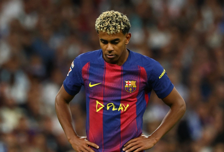 Barca để mắt đến cầu thủ có thể 'bắt chết' Lamine Yamal