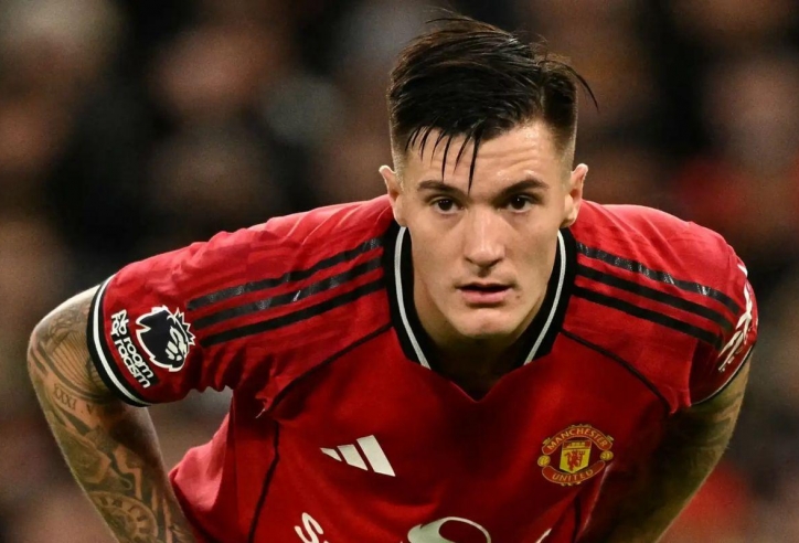 MU gặp biến lớn, tân binh 74 triệu Bảng chưa hẹn ngày trở lại