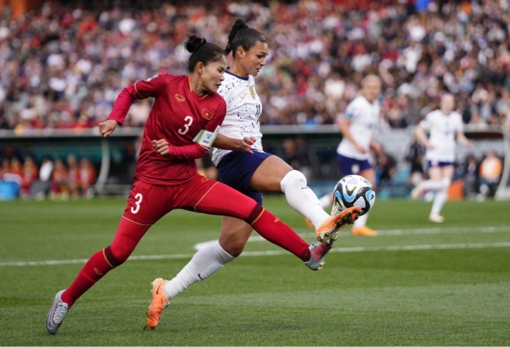 AFC bất ngờ vinh danh trung vệ số 1 Việt Nam