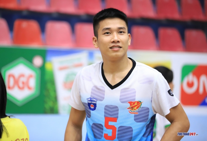 Liên đoàn bóng chuyền Việt Nam gọi Quốc Duy trở lại tham dự SEA Games 32