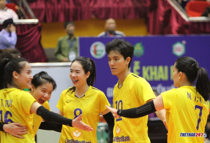 Xác định 2 đội bóng chuyền 'đầu tiên' vào chung kết Cúp Hùng Vương 2023