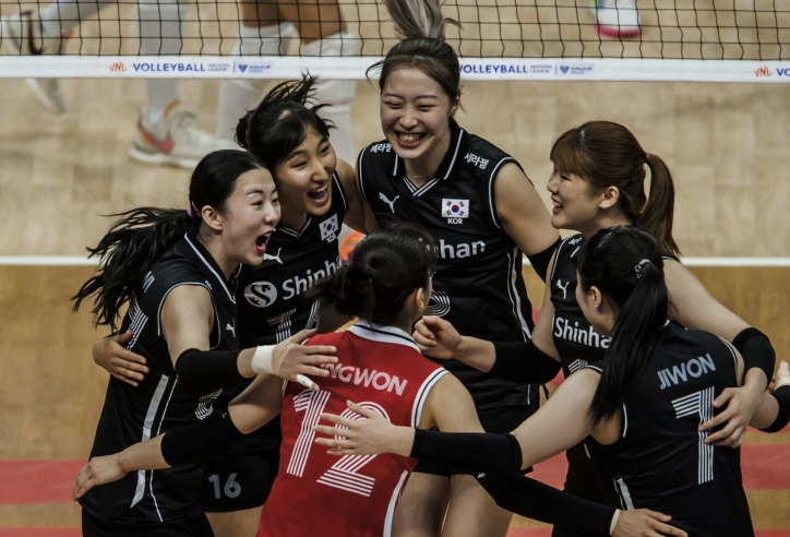 Bóng chuyền nữ Hàn Quốc có 'hiệp thắng đầu tiên' tại VNL 2023
