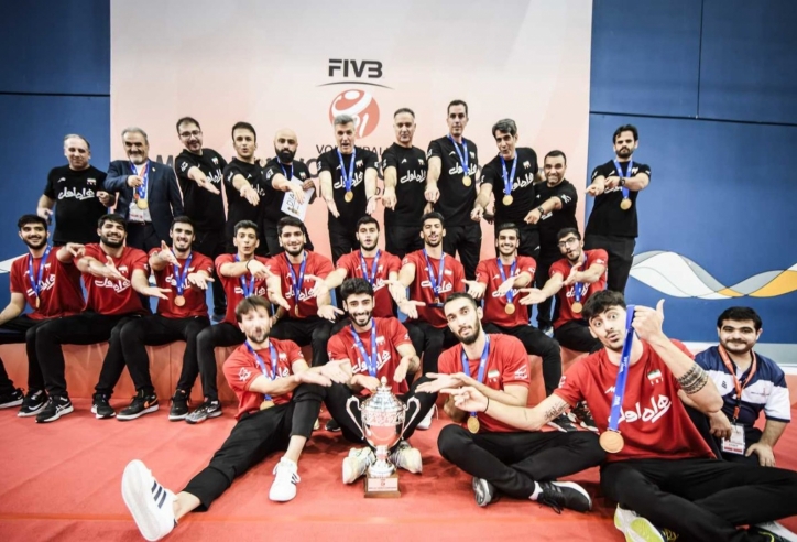 Hạ gục ĐKVĐ, tuyển bóng chuyền nam U21 Iran vô địch thế giới