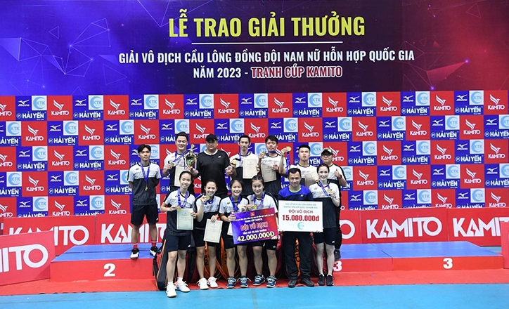 Cầu lông đồng đội quốc gia: Nguyễn Tiến Minh cùng TP HCM giải cơn khát vàng 10 năm