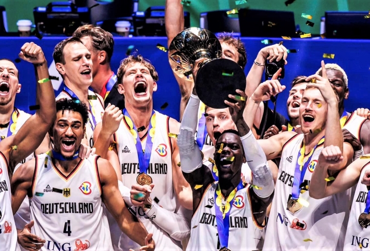 Bóng rổ nam Đức lên ngôi vô địch World Cup lịch sử sau 41 năm chờ đợi