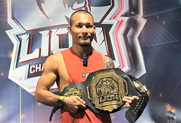 Trần Quang Lộc mang đai vô địch LION Championship trả BTC, chính thức giải nghệ