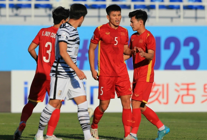 U23 Việt Nam gặp 'sự cố từ trên trời rơi xuống' ở trận hòa Hàn Quốc