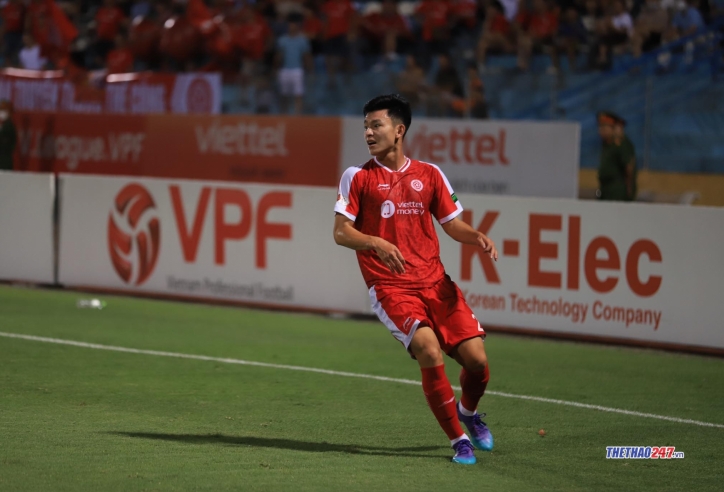Lần đầu ra mắt, sao U23 Việt Nam góp công giúp đội nhà thắng nghẹt thở