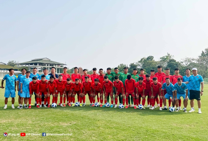 U16 Việt Nam bước vào buổi tập đầu tiên tại Indonesia