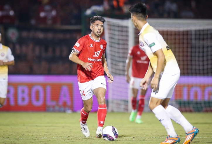 Lee Nguyễn và đồng đội thua cay đắng trong trận cầu có 7 bàn thắng