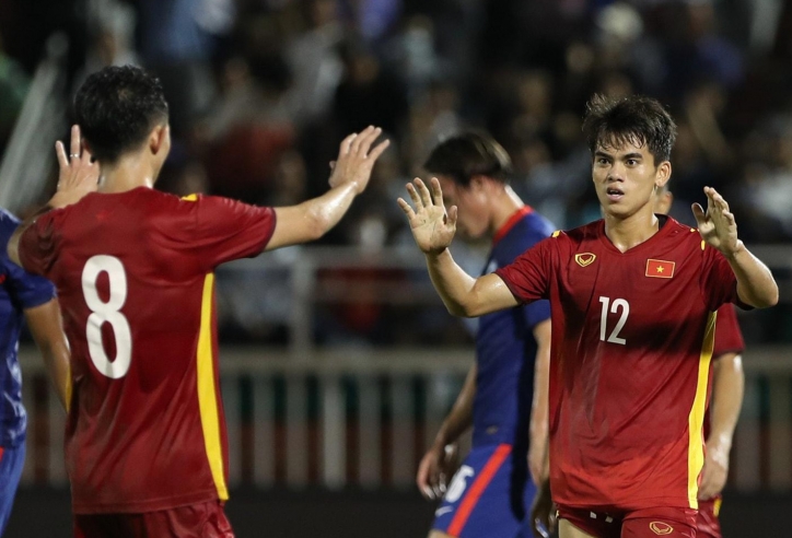 Việt Nam đối đầu với đàn em Messi trước giải châu Á?