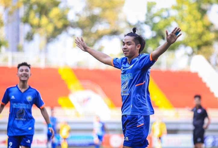 Cầu thủ Lào chia sẻ cảm xúc đặc biệt sau thời gian đá ở Việt Nam