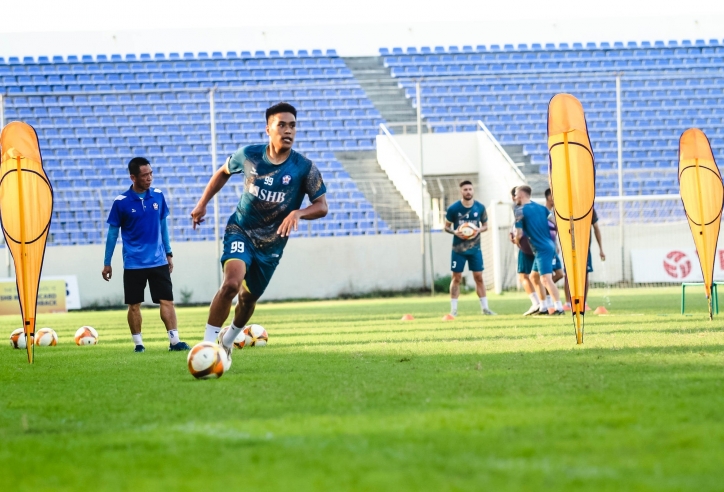 Cầu thủ Việt kiều 'khăn gói' lên đường sang Đức