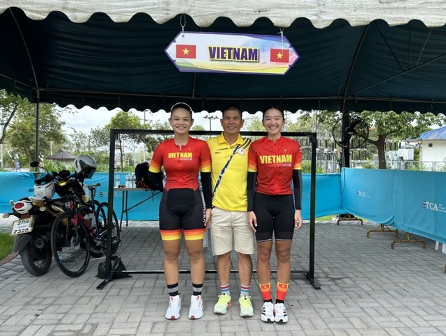 Đại diện Việt Nam vô địch châu Á đầy ngoạn mục