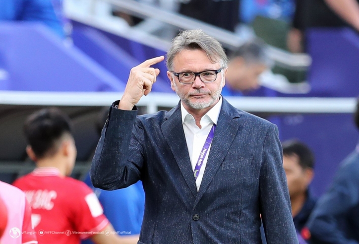 HLV Troussier: 'Tôi hài lòng về tinh thần của toàn đội'